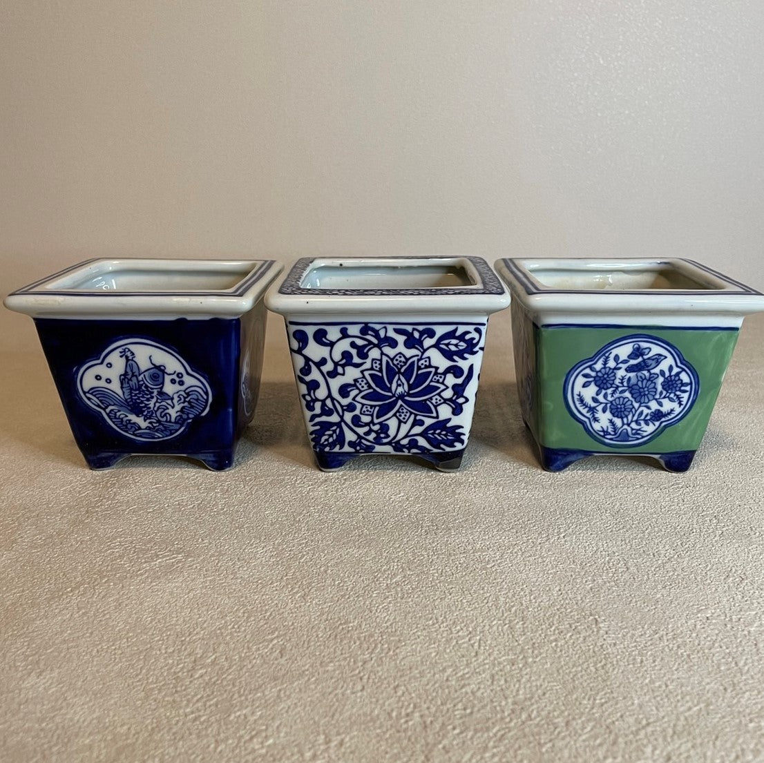 脚付スクエア鉢 S