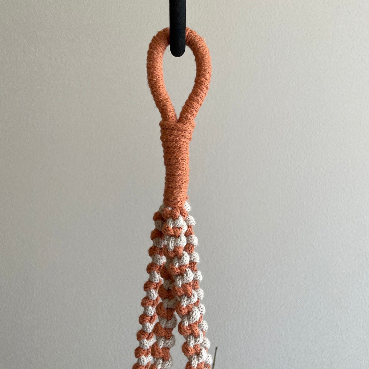 マクラメプラントハンガー_テラコッタ×ベージュ