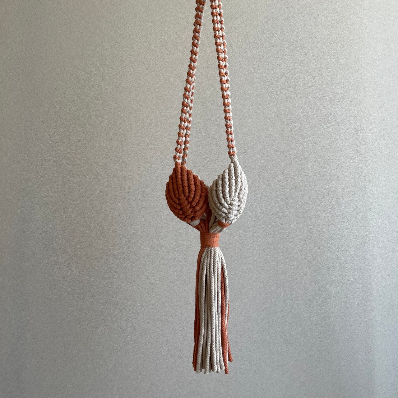 マクラメプラントハンガー_テラコッタ×ベージュ
